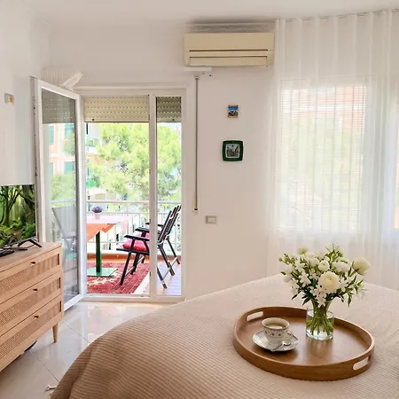Cozy By The 106 Apartment Golem (Tirana)